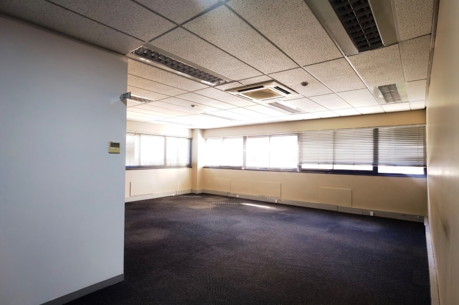 To Let commercial Property for Rent in Mowbray Western Cape